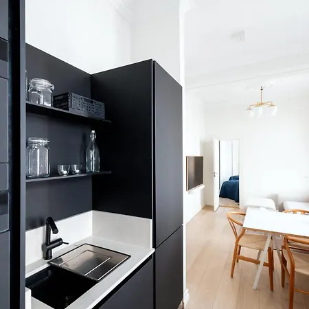 Dinbnb L Historical Luxury L Center L Renovated 2025 アパート