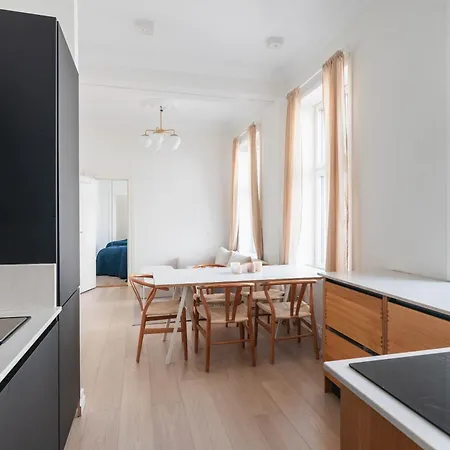 Dinbnb L Historical Luxury L Center L Renovated 2025 *